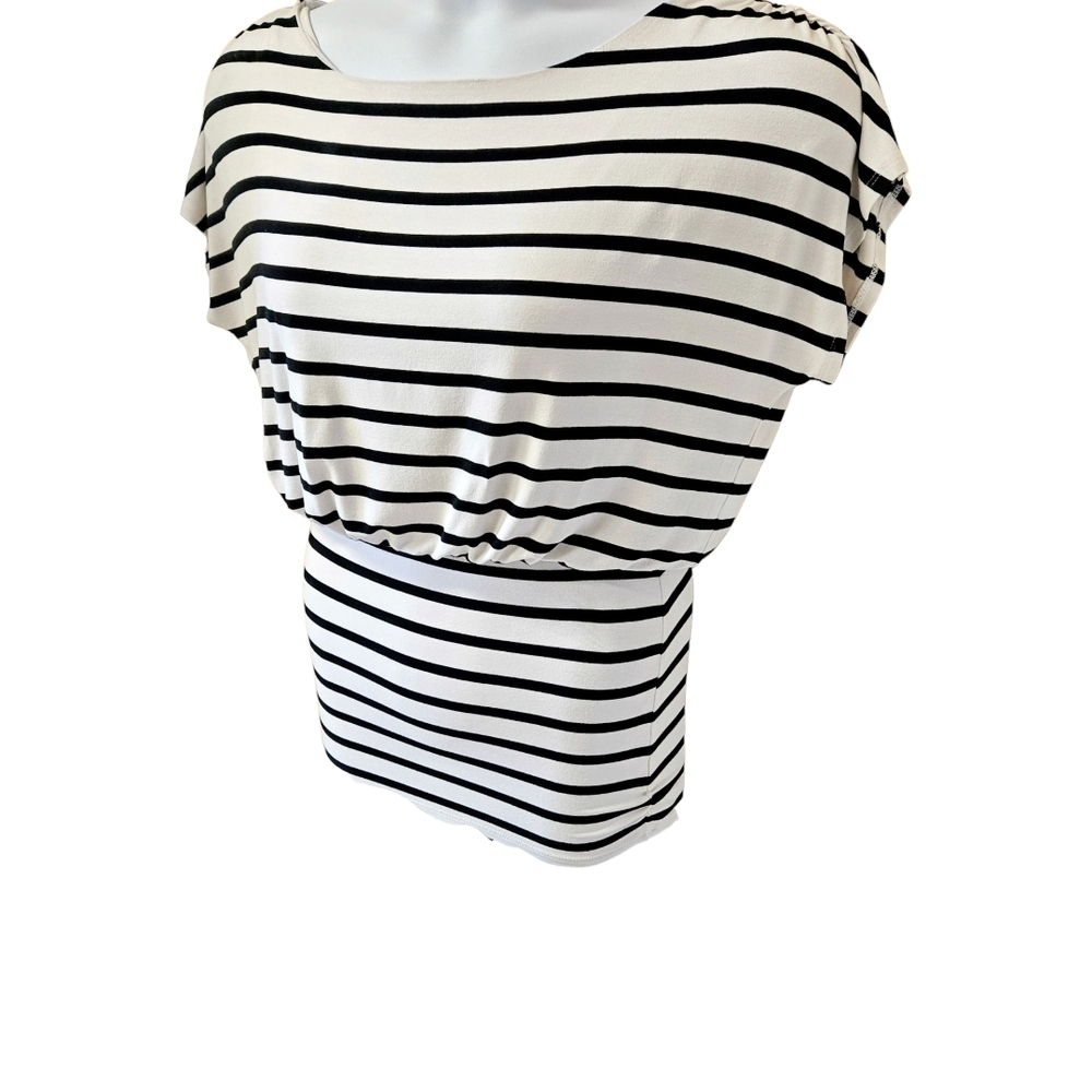 White House Black Market Classic black & white Striped fitted Top Oversized! - Picture 6 of 12